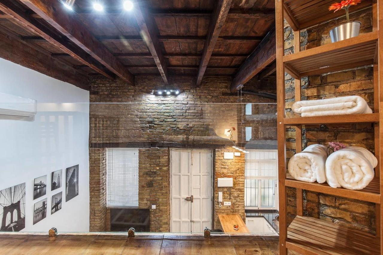 Nice Apartment In The Heart Of Севілья Екстер'єр фото