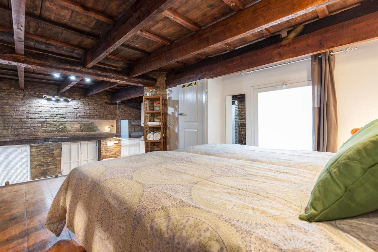 Nice Apartment In The Heart Of Севілья Екстер'єр фото